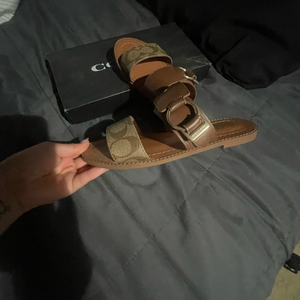 Coach sandals like new